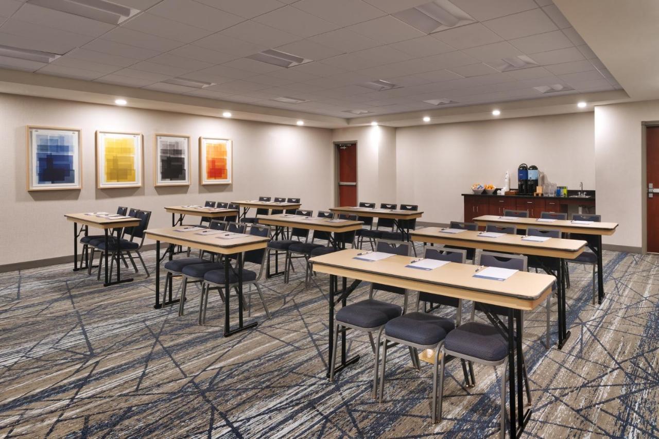 Holiday Inn Express And Suites Helena By Ihg Bagian luar foto