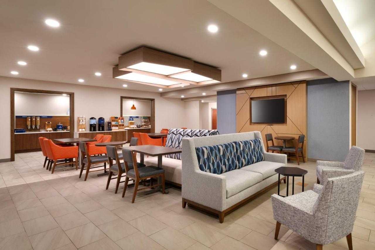Holiday Inn Express And Suites Helena By Ihg Bagian luar foto