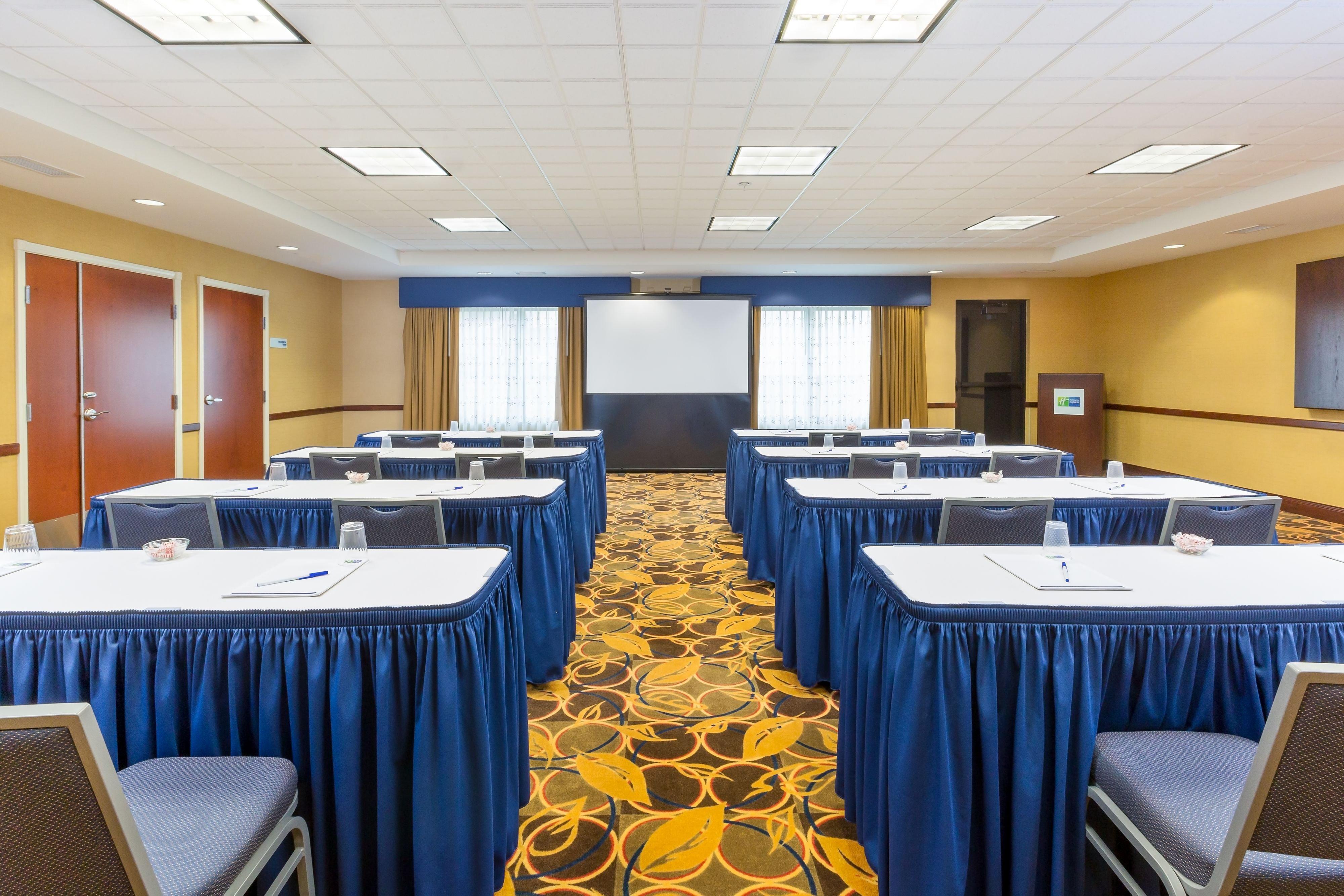 Holiday Inn Express And Suites Helena By Ihg Bagian luar foto